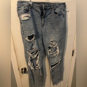 American Eagle Outfitters Light Blue Distressed Boyfriend Jeans